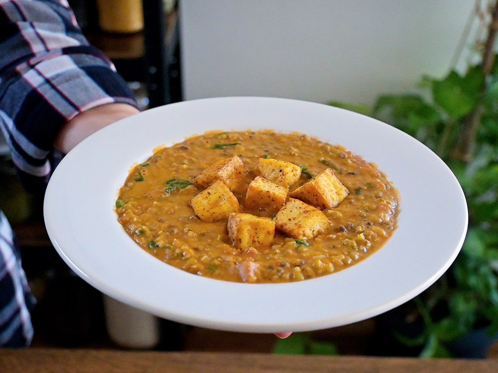 Ginisang Mungo – Fasole mung cu lapte de cocos, o rețetă tradițională filipineză&nbsp;vegană!