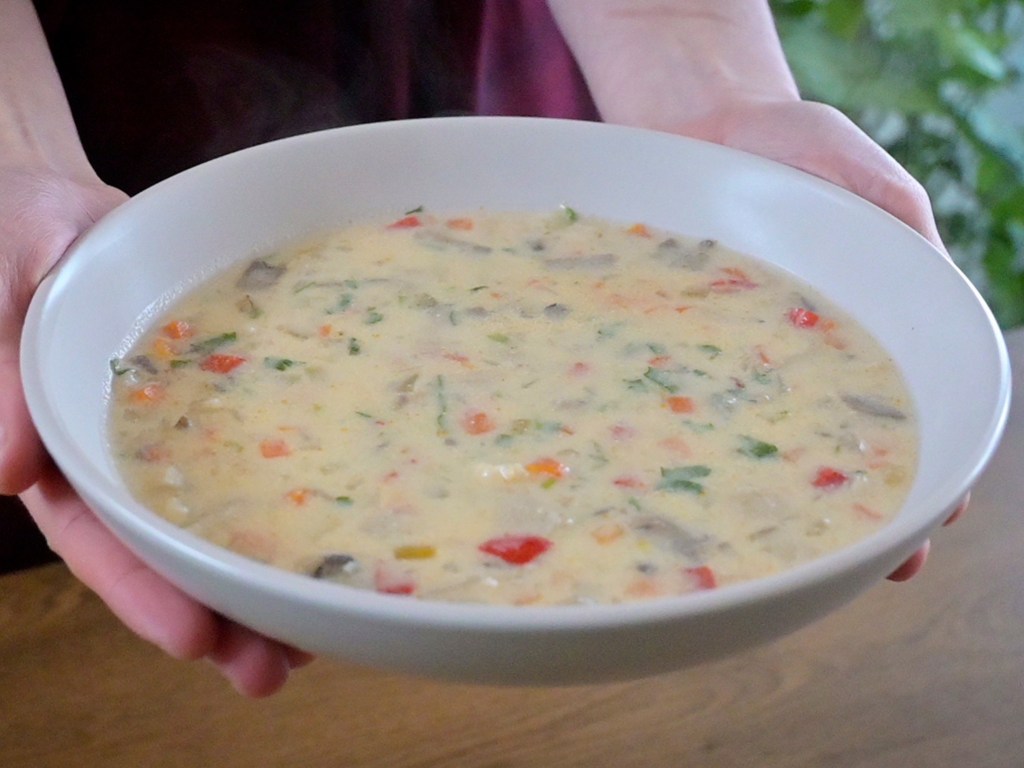 Supă de ciuperci Pleurotus cu&nbsp;legume