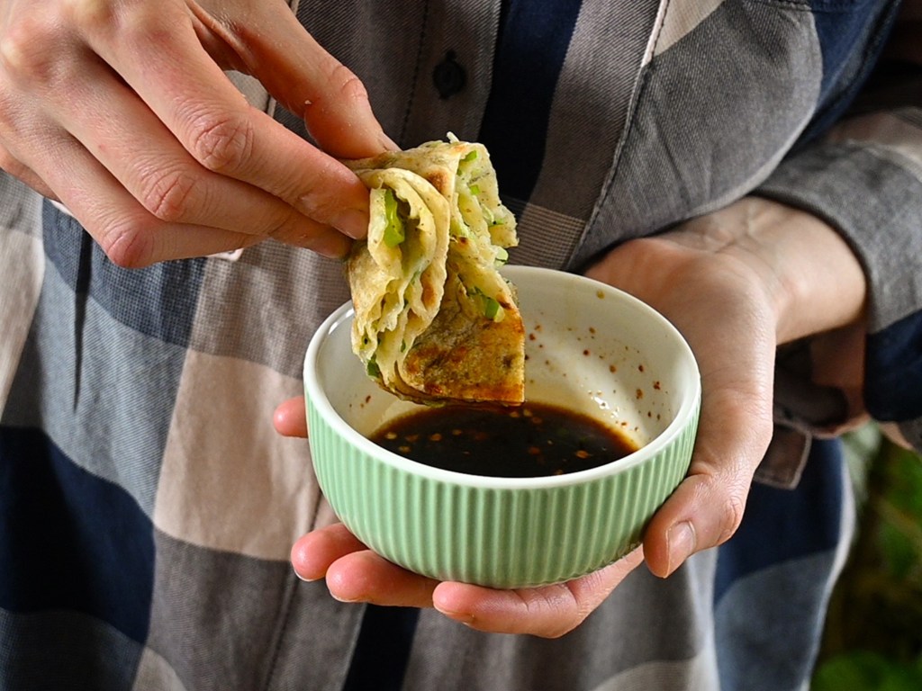 Scallion Pancakes – Clătite chinezești cu ceapă&nbsp;verde